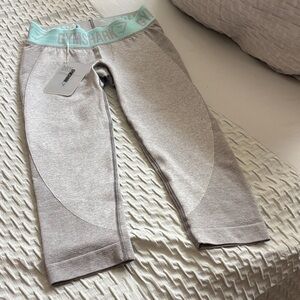 Gymshark XS NWT Gray Leggings w/ light turquoise waistband
